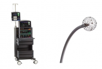 写真の右が「Sphere-9カテーテル」